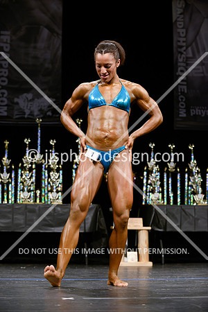 041214_Wom_Debut-32