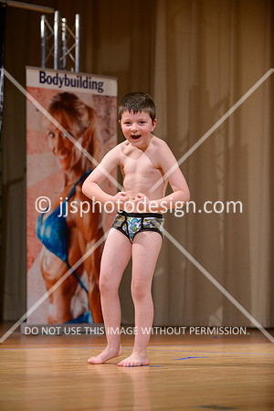 041914_Guest_Poser-10